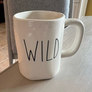 NEW w/o tag Rae Dunn mug